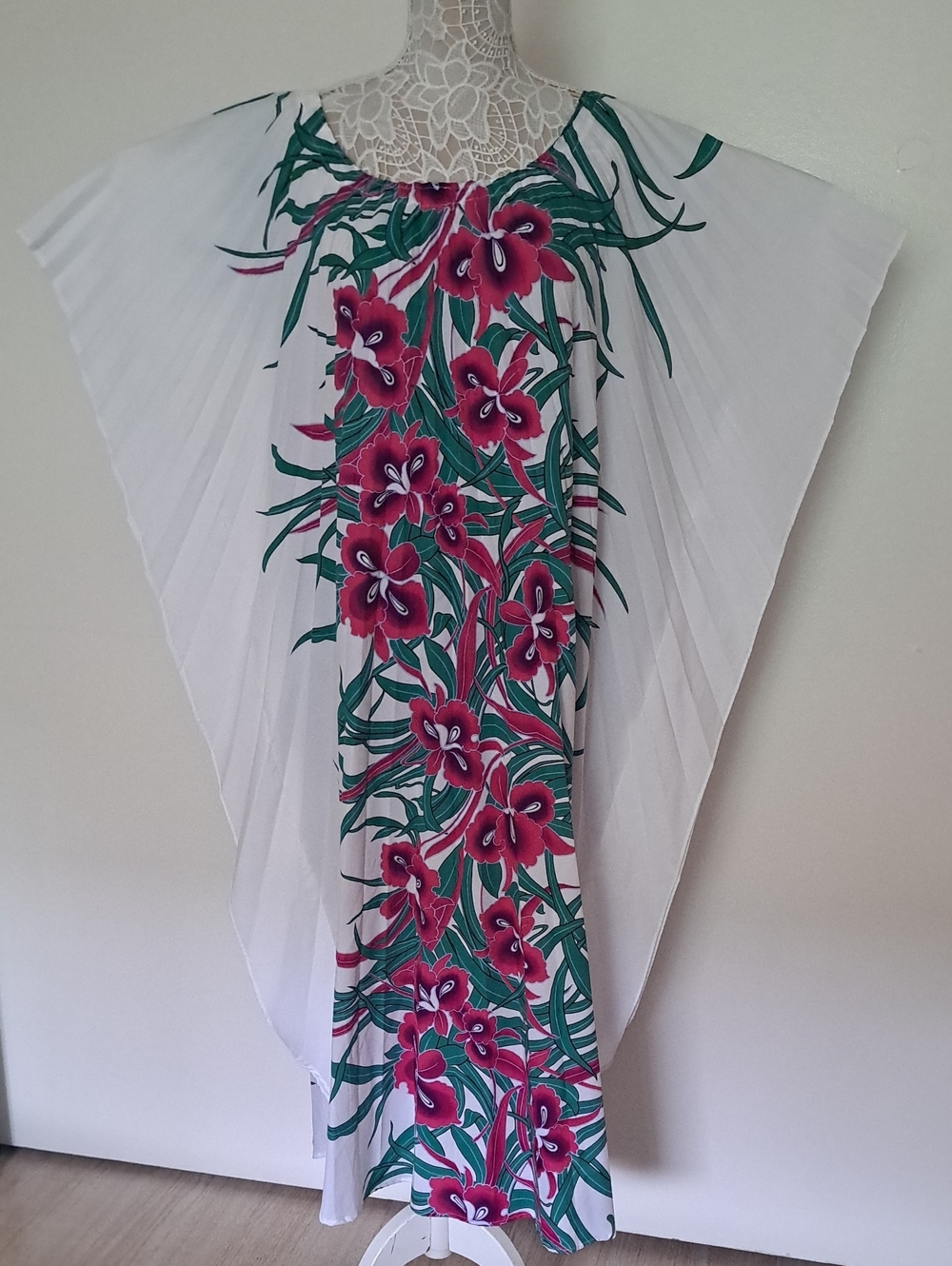 Vintage 60s 70s Caftan Accordion Pleat White Pink Floral Stripe